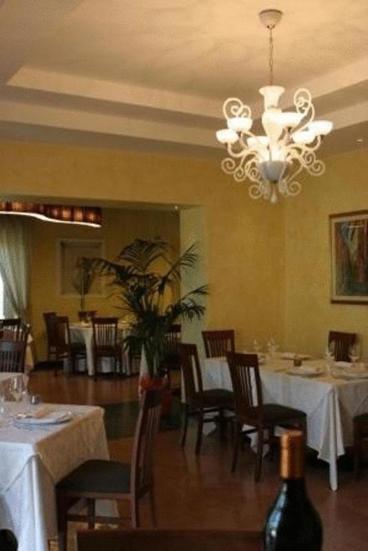 Relais Villa Fornari Camerino Bagian luar foto
