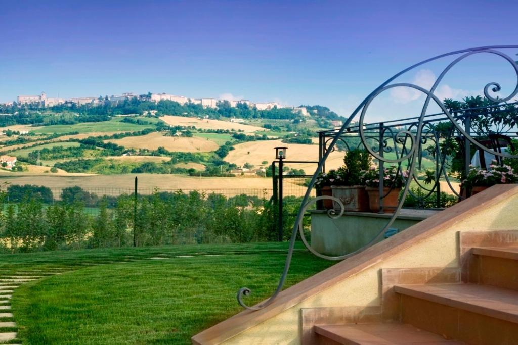 Relais Villa Fornari Camerino Bagian luar foto