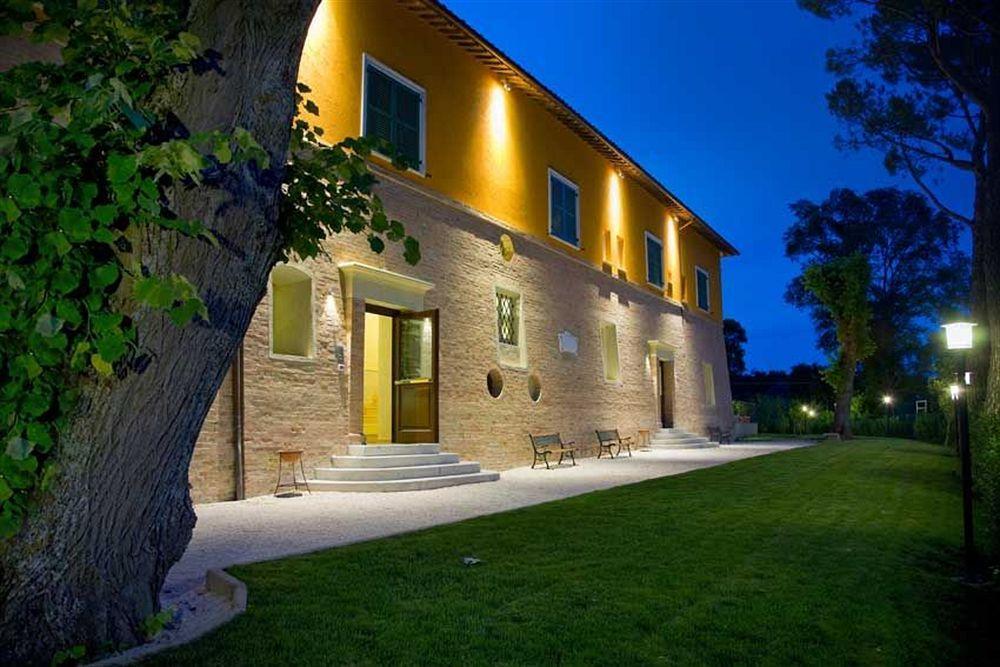 Relais Villa Fornari Camerino Bagian luar foto